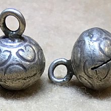 銀鈴鐺，上下長28.5毫，直徑20毫，聲音清脆，無殘 古玩 老物件 舊藏 -3866 歷史價格詳細信息