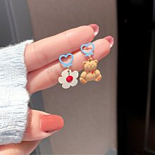 東大門個性氣質五瓣花耳釘女高級感銀針花朵耳環誇張耳飾。 歷史價格詳細信息