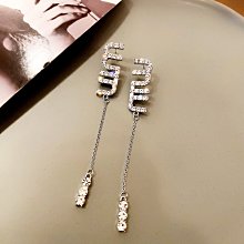 925銀針韓國氣質設計感不對稱耳環高級感流蘇耳飾女個性百搭耳墜。 歷史價格詳細信息