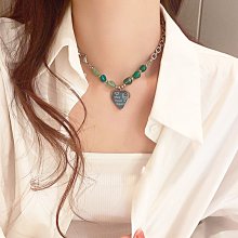 韓國字母開心小圖中筒襪-白底 歷史價格詳細信息