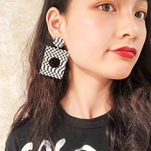 「由畫而生」黑白棋盤格側邊劉海夾碎髮鴨嘴夾髮卡髮夾氣質優雅一字夾髮飾女潮 歷史價格詳細信息