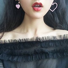 紅色不對稱珍珠耳釘女輕奢高級感氣質耳飾品新款小眾獨特秋冬耳環 歷史價格詳細信息