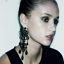 『花間度』串珠花朵項鏈 復古潮女百搭走秀時尚頸鏈 歐美大牌人造珍珠花朵多層項鏈 歷史價格詳細信息