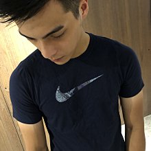 美國百分百【全新真品】 Nike T恤 短袖 上衣 T-shirt 運動 休閒 logo 深藍色/灰色 J356 歷史價格詳細信息