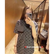 LV春夏限定彩虹紮染比基尼 顏色超嫩！不買真的很後悔 搭配牛仔褲絕絕子！夏天辣妹必備單品。 SML 歷史價格詳細信息