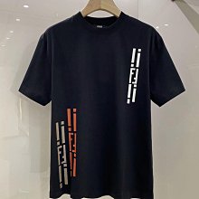 Fendi 芬迪噴火龍休閒T恤 上衣，超級百搭又有型，柔軟舒適，垂順質感，摸起來舒適細膩，穿起來舒服 歷史價格詳細信息