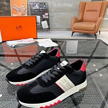 Hermes 這款飯盒包帆布的材質不壹樣，帆布的質感強，又耐用，經緯紗均用多股線交織，這款包采用的是粗帆布，使得織物堅牢耐折 歷史價格詳細信息