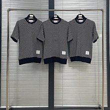 代購 熱銷#ThomBrowne針織翻領短袖針織Polo衫夏季男士休閑時尚商務保 歷史價格詳細信息