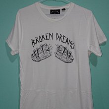 （今日匯款價2800含運售）割愛出清（只有一件不撞包）限量收藏品 Kinaz 經典圓鐵牌logo牛皮肩背包 (有縮拉繩） 歷史價格詳細信息