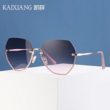 墨鏡 墨鏡2022新款潮女ins高級網紅街拍偏光太陽鏡防紫外線小臉款 歷史價格詳細信息