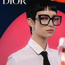 DIOR 新款鎏金蝴蝶CD珍珠胸針 這壹期的蝴蝶美得像藝術品般的存在 歷史價格詳細信息