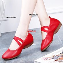 ????熱賣????廣場舞鞋女繡花鞋老北京布鞋軟底舞蹈鞋夏秋四季民族舞紅色跳舞鞋-滿599免運 歷史價格詳細信息