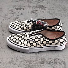 黑白棋盤格子帆布鞋 39-44碼男韓版學生潮流百搭情侶休閒鞋 新款板鞋潮  休閒鞋 素色男鞋  男生鞋子 耐磨男鞋 歷史價格詳細信息