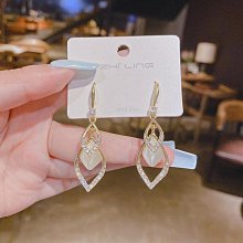 新款锆石唇钉时尚花朵耳骨钉跨境个性不锈钢穿刺多功能饰品 16G  單支-滿599免運 歷史價格詳細信息