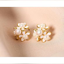 耳釘.耳環.品牌2022新款銀針雛菊花耳釘女防過敏耳環一款兩戴可調節耳飾    網路購。 歷史價格詳細信息