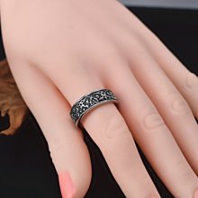 【POP+潮飾界】日韓潮流 圖騰花紋不鏽鋼戒指／鈦鋼戒指 價格比較,價格查詢,歷史價格詳細信息