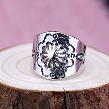 手打銀餅大鵬項鏈吊墜 采用S999足銀材質手打錘紋銀餅，正面74 歷史價格詳細信息