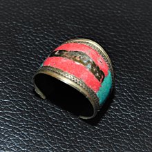 【雅之賞】*特賣*尼泊爾手工鑲嵌黃銅綠度母珊瑚吊墜掛墜~030455 歷史價格詳細信息