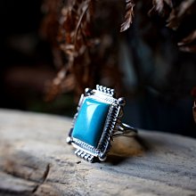 【天堂貨選物】已售出 Navajo銀匠Andy Cadman 蜘蛛網紋kingman 3松石打印手環 歷史價格詳細信息