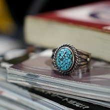 【天堂貨選物】已售出 Navajo銀匠Andy Cadman 蜘蛛網紋kingman 3松石打印手環 歷史價格詳細信息