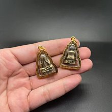特賣- 泰國 特色吊墜 盧士 醒 鎏金殼不褪色 原廟恭請 歷史價格詳細信息