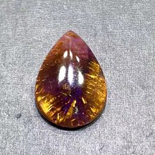 天然鈦晶水滴吊墜 寬板鈦晶 髮絲粗又順，顏色金黃，尺寸約15.8*11.7*8.9mm 此物屬高檔貨 售出不退換 歷史價格詳細信息