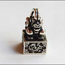 【藏寶古物】特惠結緣～純銅鎏金 佛像～法相寂靜端莊，紋飾工整…有緣人請 歷史價格詳細信息