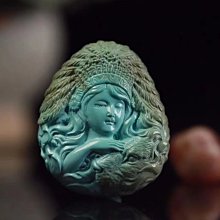 天然綠松石吊墜 小龍女閉目雙手合十祈禱 料質細膩 稀有高瓷玉化料 雕工精緻傳神 18k金鑲嵌！顏色最佳！規格14*10mm 歷史價格詳細信息