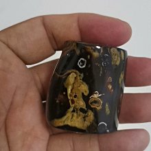 個人收藏的妖紋滿紋海柳赤柳血柳吊墜/把件，規格6.5×4. -662 歷史價格詳細信息