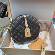 【LV 路易威登】領帶(義大利製)保證真品 歷史價格詳細信息