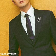 【熱賣精選】個性曲別針金屬胸針裝飾鏤空破洞大毛衣男女寬松慵懶刮破爛針織衫 歷史價格詳細信息