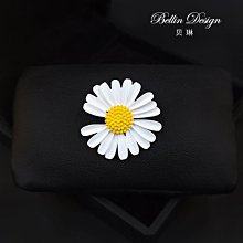 胸針 別針 日系可愛小花胸針女ins潮個性高檔別針領針防走光扣針開衫配飾品 衣服配飾-寶島百貨 歷史價格詳細信息