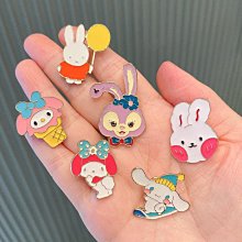 日系卡通胸星黛露玉桂狗庫洛米金屬徽章別配飾學生書包包裝飾~告白氣球 歷史價格詳細信息