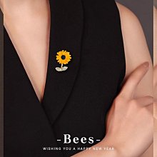 胸設計感小眾高端精致時尚西裝別卡扣配飾女款奢華氣質青韻~晴天 歷史價格詳細信息