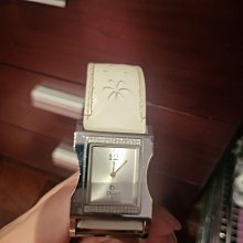 Dior 石頭島 聯名2024早秋新款星輝羅盤飛行棉服夾克，設計以電力紡絲綢混紡制成，采用舒適剪裁并配以拉鏈開合，此款綴以肘部飾片 NO15656 歷史價格詳細信息