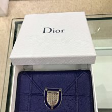 Dior CD 別針 VIP積分贈品禮 迪奧精緻胸針徽章 禮盒 服裝配飾 素素百搭好氣質 簡單高級???? 歷史價格詳細信息