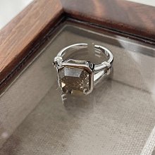 純銀 925 銀 方戒 正方形 簡約 單鑽 白鋯石 戒指 固定戒圍 方型 戒子 女生 女款 銀飾 線戒-鴻運飾品 歷史價格詳細信息