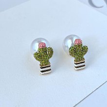 新款熱銷 時尚輕奢kate通勤小眾設計ins溫柔名媛風珍珠鑲嵌方形金屬耳釘 明星大牌同款首飾 歷史價格詳細信息