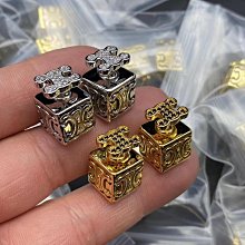 [金屬高級款] 便攜式V型手機架 歷史價格詳細信息