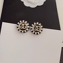 新款熱銷 小香歐美個性黑白圓牌吊墜耳環女鑲鉆 明星大牌同款首飾 歷史價格詳細信息