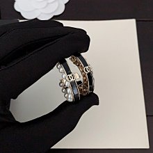 耳鉤高級感仿施華洛珍珠耳釘 節日禮物輕奢氣質耳鉤法式耳跟 歷史價格詳細信息