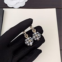 耳鉤高級感仿施華洛珍珠耳釘 節日禮物輕奢氣質耳鉤法式耳跟 歷史價格詳細信息