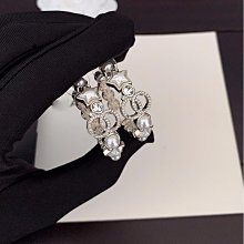 新款熱銷 小香歐美個性名媛字母珍珠吊墜耳環女高級感中長版 明星大牌同款首飾 歷史價格詳細信息