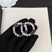 熱銷新款 黑皮珍珠 胸針 胸花 重工別針明星大牌同款首飾潮品妖精 歷史價格詳細信息