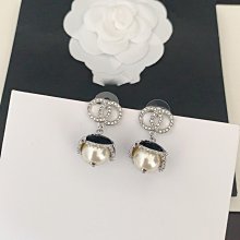 【珍珠花瓣耳環】E42珍珠耳環氣質蝴蝶耳環／夾式耳環耳勾/耳夾免耳洞/耳扣/耳環/耳骨針耳飾垂墜耳環無耳洞 歷史價格詳細信息