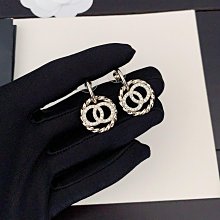 新款熱銷 小香歐美個性鑲鉆字母吊墜山茶花耳環女 明星大牌同款首飾 歷史價格詳細信息