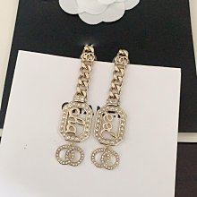 新款熱銷 小香歐美個性鑲鉆字母吊墜山茶花耳環女 明星大牌同款首飾 歷史價格詳細信息