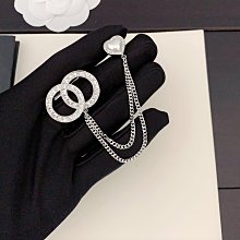 新款熱銷 小香歐美個性字母珍珠迷你小耳針兒女高級感名媛 明星大牌同款首飾 歷史價格詳細信息