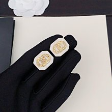 新款熱銷 小香歐美個性多色方塊字母耳釘耳環女 明星大牌同款首飾 歷史價格詳細信息