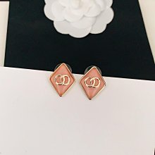 新款熱銷 小香歐美個性字母珍珠迷你小耳針兒女高級感名媛 明星大牌同款首飾 歷史價格詳細信息